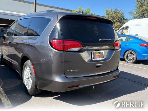2021 Chrysler Voyager LXI