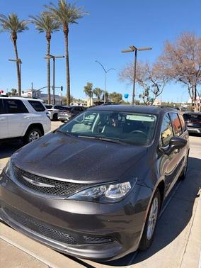 2021 Chrysler Voyager LXI