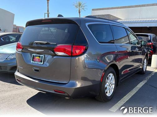 2021 Chrysler Voyager LXI