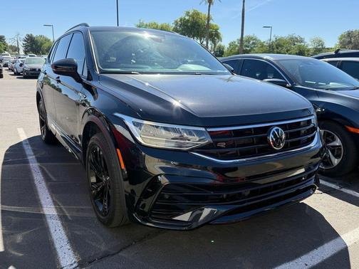 2023 Volkswagen Tiguan 2.0T SE R-Line Black