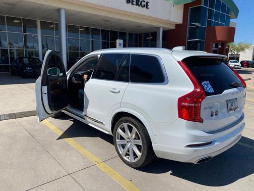 Crystal White 2018 Volvo XC90 T6 Inscription