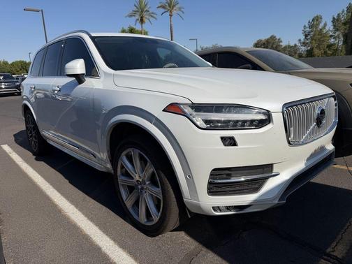 Crystal White 2018 Volvo XC90 T6 Inscription
