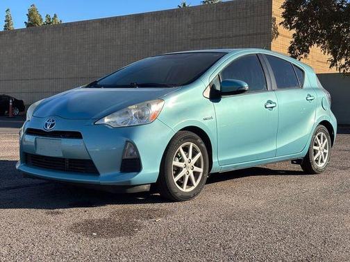 2013 Toyota Prius c 
