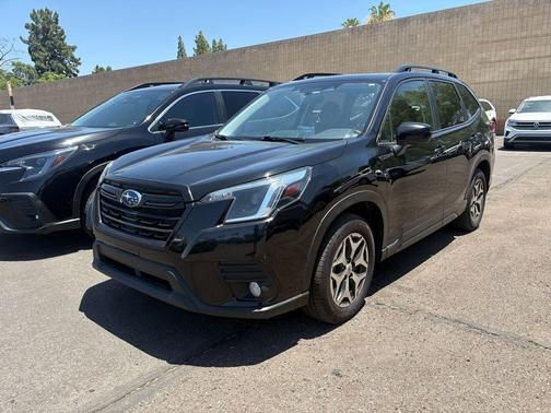 Crystal Black Silica 2023 Subaru Forester Premium
