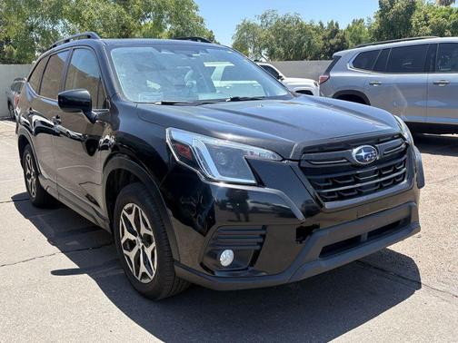 Crystal Black Silica 2023 Subaru Forester Premium