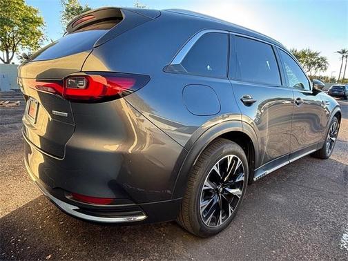 2024 Mazda CX-90 PHEV Premium Plus