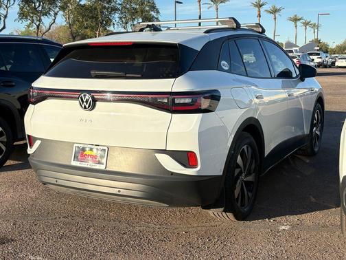 2023 Volkswagen ID.4 Pro