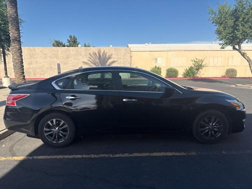 Super Black 2015 Nissan Altima 2.5 S