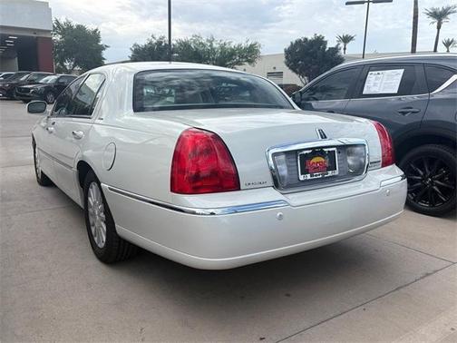 2004 Lincoln Town Car Ultimate