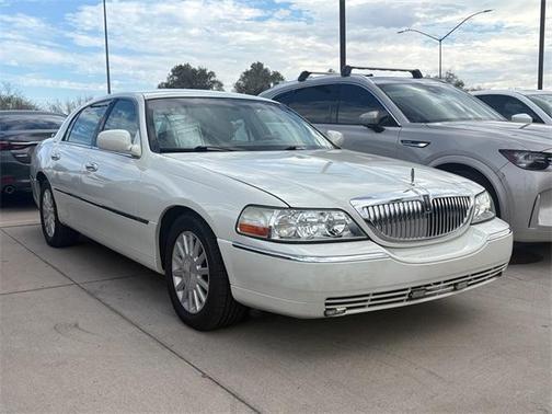 2004 Lincoln Town Car Ultimate
