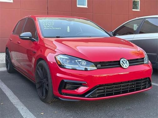 2019 Volkswagen Golf R 2.0T w/DCC & Navigation