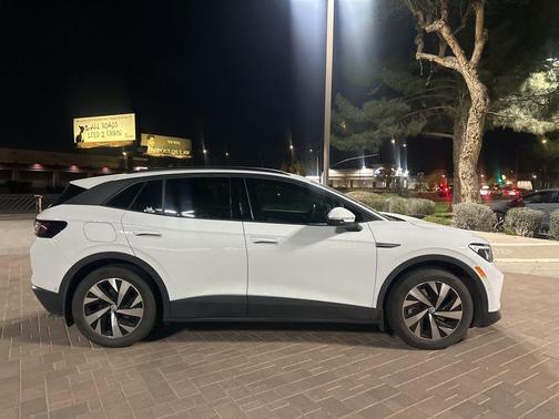 2023 Volkswagen ID.4 Pro