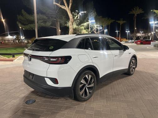 2023 Volkswagen ID.4 Pro