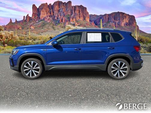 Blue Dusk 2022 Volkswagen Taos 1.5T SE