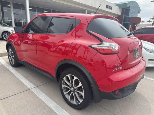 Red Alert 2017 Nissan Juke SL