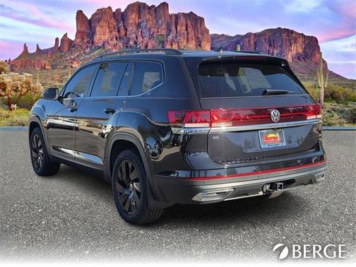 2025 Volkswagen Atlas 2.0T SE