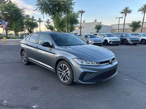 Platinum Gray Metallic 2025 Volkswagen Jetta 1.5T Sport