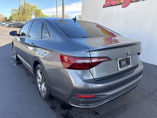 2023 Volkswagen Jetta 1.5T SE