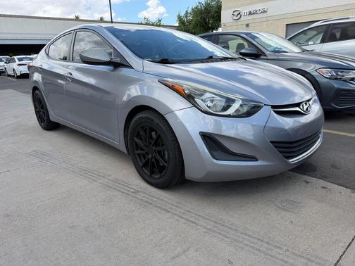 Shale Gray Metallic 2016 Hyundai ELANTRA SE