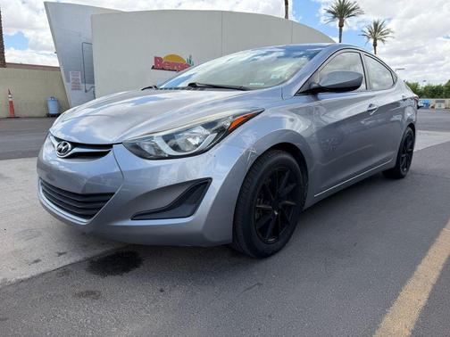 Shale Gray Metallic 2016 Hyundai ELANTRA SE