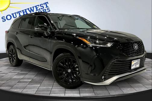 Black 2025 Toyota Highlander XSE