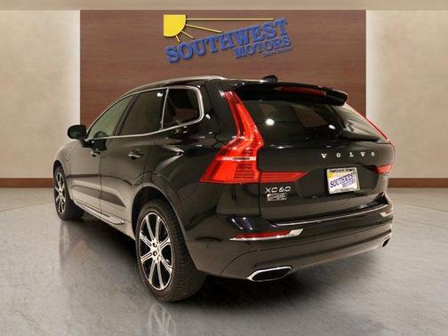 2018 Volvo XC60 Recharge Plug-In Hybrid T8 Inscription