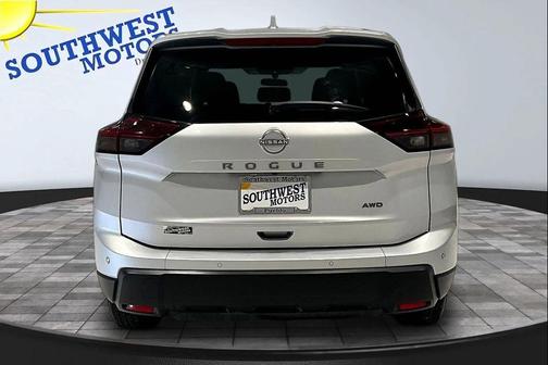 Brilliant Silver Metallic 2025 Nissan Rogue SV