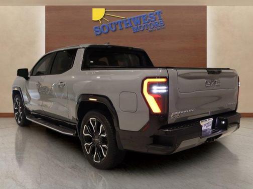 2024 GMC Sierra EV Denali