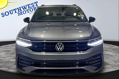 Platinum Gray Metallic 2024 Volkswagen Tiguan 2.0T SE R-Line Black 4MOTION