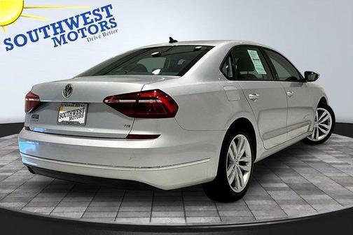 2019 Volkswagen Passat 2.0T Wolfsburg