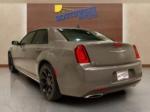 2019 Chrysler 300 S
