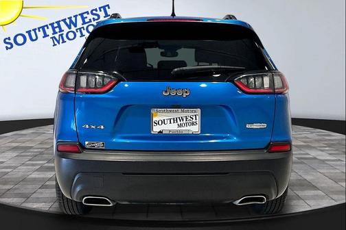 Hydro Blue Pearlcoat 2022 Jeep Cherokee Latitude Lux