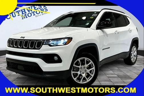 Bright White Clearcoat 2023 Jeep Compass Latitude Lux