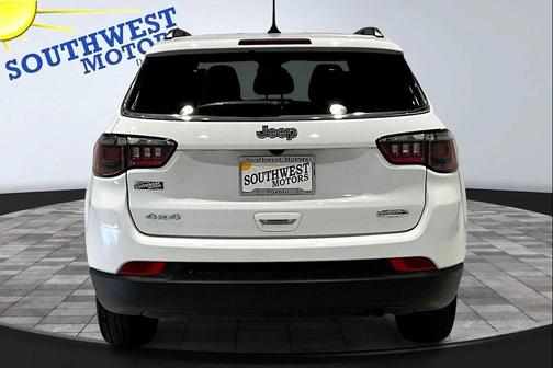 Bright White Clearcoat 2023 Jeep Compass Latitude Lux