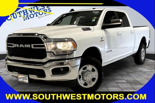 Bright White Clearcoat 2022 RAM 2500 Big Horn