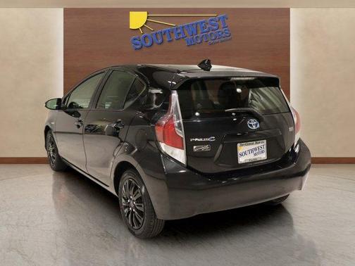 2016 Toyota Prius c Two