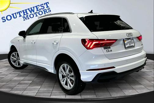Arkona White 2025 Audi Q3 45 S line Premium