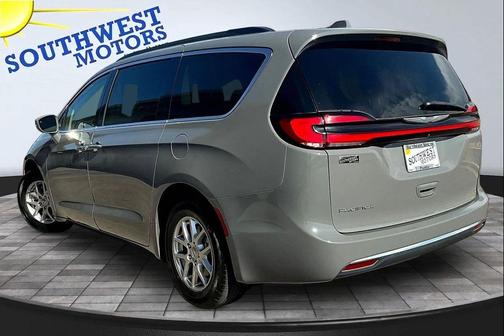Ceramic Gray Clearcoat 2022 Chrysler Pacifica Touring L