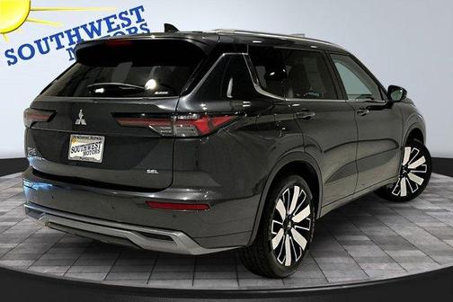 Gray 2025 Mitsubishi Outlander SEL