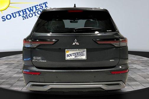 Gray 2025 Mitsubishi Outlander SEL