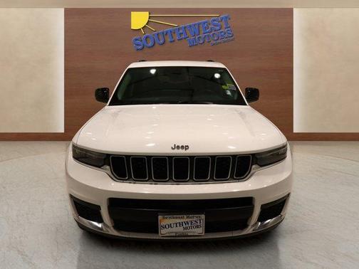 2022 Jeep Grand Cherokee L Laredo