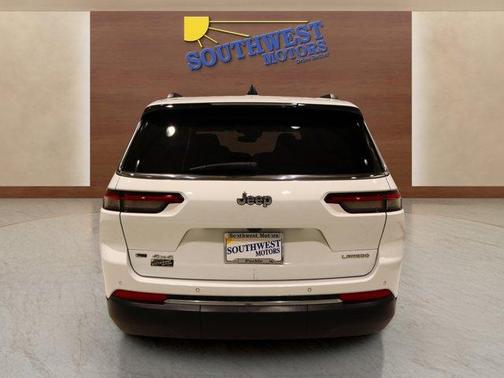 2022 Jeep Grand Cherokee L Laredo