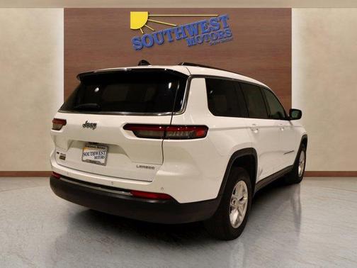 2022 Jeep Grand Cherokee L Laredo