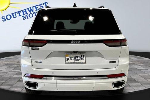 2022 Jeep Grand Cherokee 4xe Overland