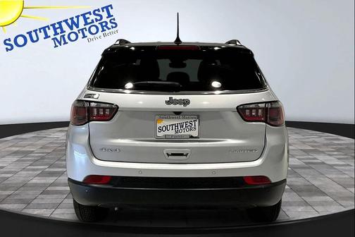 Silver Zynith 2025 Jeep Compass Limited