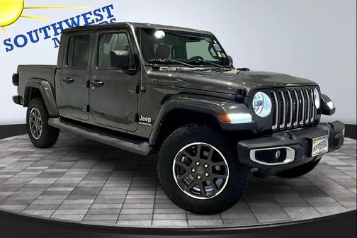 Granite Crystal Metallic Clearcoat 2022 Jeep Gladiator Overland