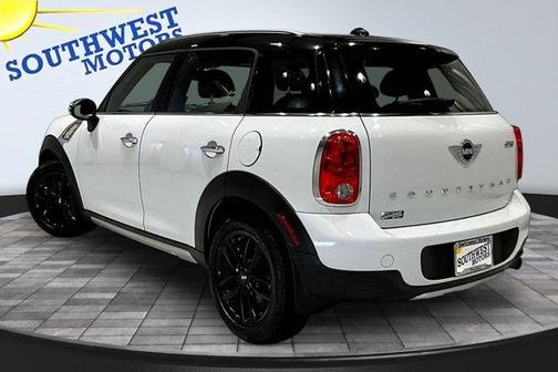 White 2015 MINI Countryman Cooper