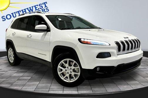 Bright White Clearcoat 2017 Jeep Cherokee Latitude