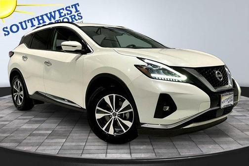 White 2023 Nissan Murano SV