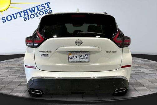 White 2023 Nissan Murano SV